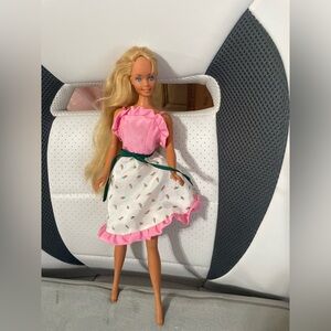 Vintage Barbie 1966 doll